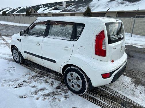 2013 Kia Soul Base