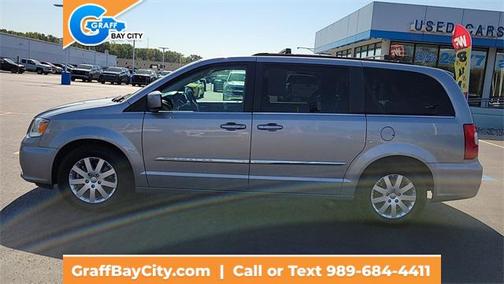 2016 Chrysler Town & Country Touring