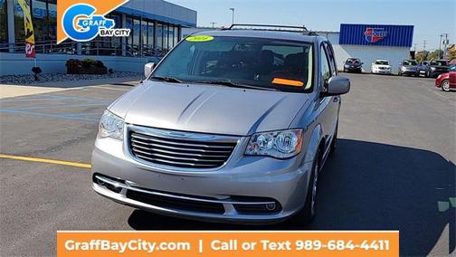 2016 Chrysler Town & Country Touring