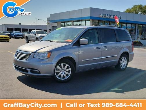 2016 Chrysler Town & Country Touring