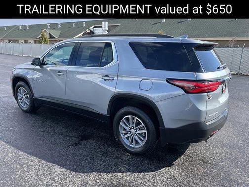 Sterling Gray Metallic 2023 Chevrolet Traverse LT Cloth