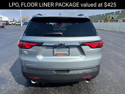 Sterling Gray Metallic 2023 Chevrolet Traverse LT Cloth