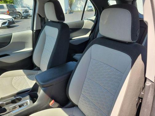 Silver Ice Metallic 2020 Chevrolet Equinox LS