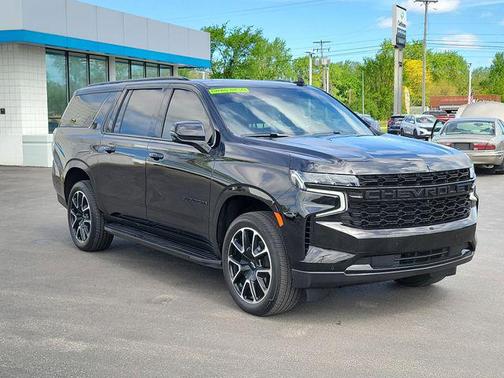 Black 2024 Chevrolet Suburban RST