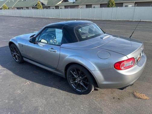 Liquid Silver Metallic 2015 Mazda MX-5 Miata Club