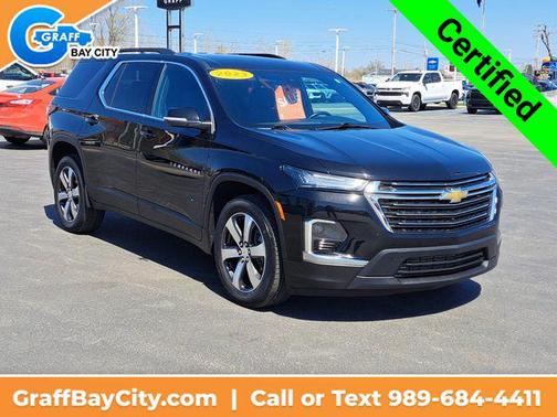 Mosaic Black Metallic 2023 Chevrolet Traverse LT Leather