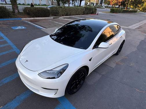 Pearl White Multi-Coat 2021 Tesla Model 3 Standard Range Plus