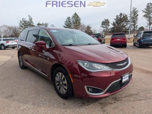 2020 Chrysler Pacifica Touring-L Plus