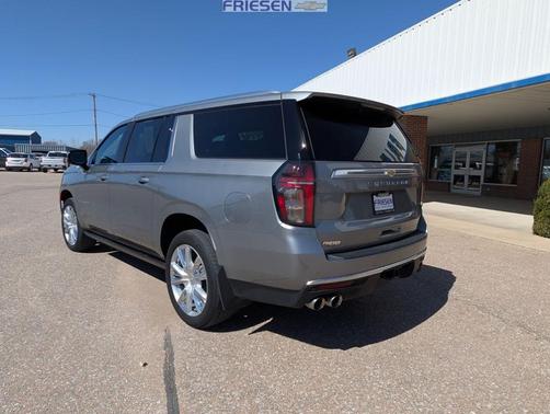 2023 Chevrolet Suburban High Country