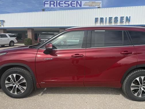 2021 Toyota Highlander Hybrid XLE