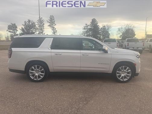 2023 Chevrolet Suburban High Country