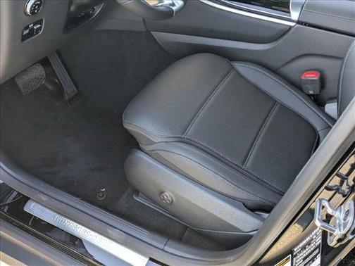 2026 Mercedes-Benz GLC 300 Base