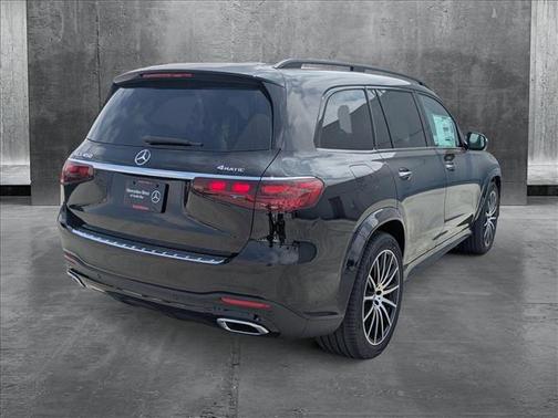 2025 Mercedes-Benz GLS 450 4MATIC