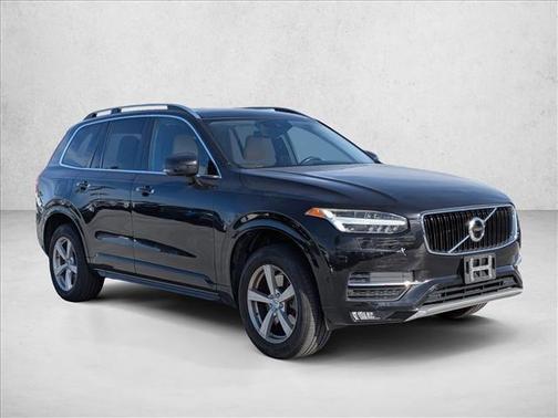 2016 Volvo XC90 T5 Momentum