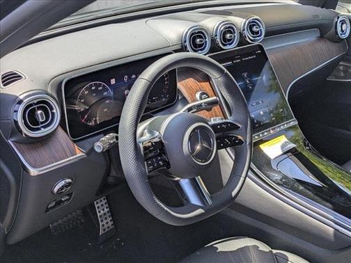 2025 Mercedes-Benz GLC 350e Base