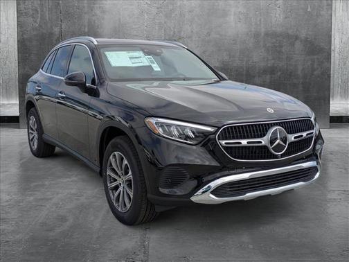 2025 Mercedes-Benz GLC 300 Base