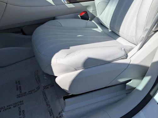 Polar White 2026 Mercedes-Benz EQS 400 EQS 400
