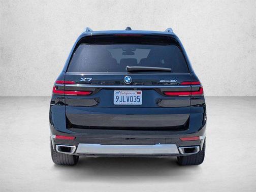 Black Sapphire Metallic 2024 BMW X7 xDrive40i