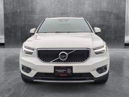 2020 Volvo XC40 T5 Momentum