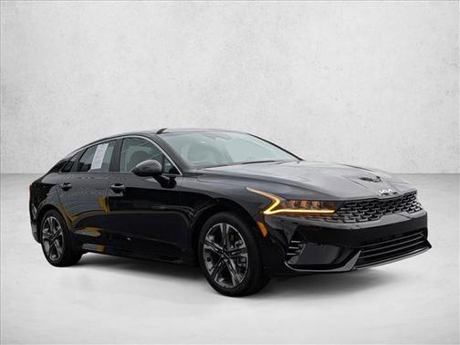 2022 Kia K5 LXS