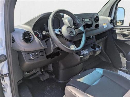 2025 Mercedes-Benz Sprinter 2500 Standard Roof