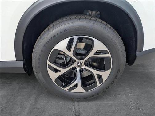 2025 Mercedes-Benz GLC 350e Base