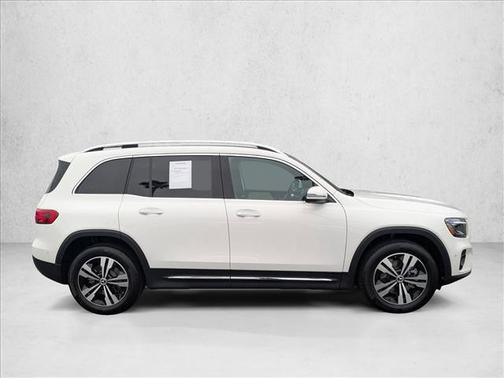 Polar White 2026 Mercedes-Benz GLB 250 Base