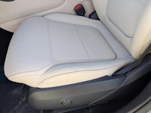 2026 Mercedes-Benz GLC 300 Base