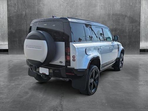 2022 Land Rover Defender 110 X-Dynamic HSE