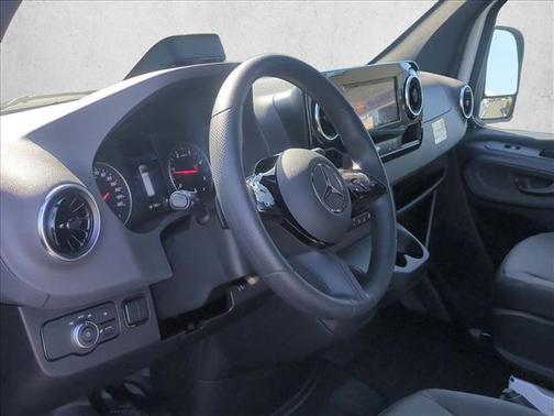 2026 Mercedes-Benz Sprinter 2500 Standard Roof