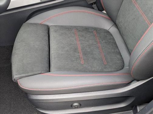 2025 Mercedes-Benz AMG GLB 35 4MATIC