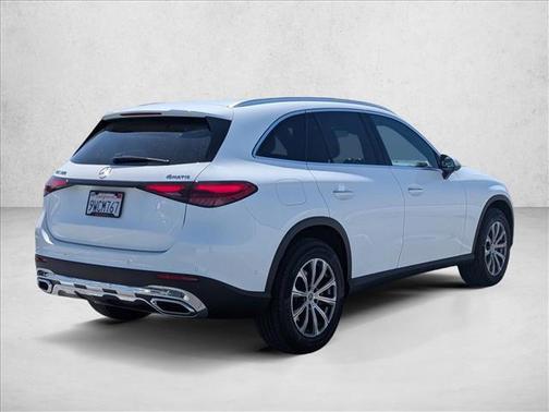 Polar White 2026 Mercedes-Benz GLC 300 4MATIC