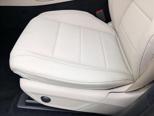 MANUFAKTUR Cote d Azur Light Blue Metallic 2026 Mercedes-Benz GLE 450 4MATIC