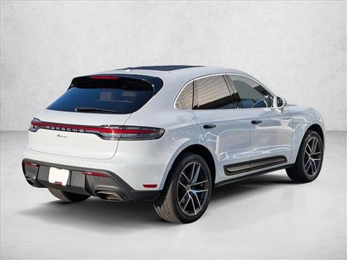 2023 Porsche Macan AWD