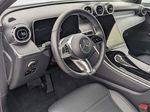 2026 Mercedes-Benz GLC 300 Base