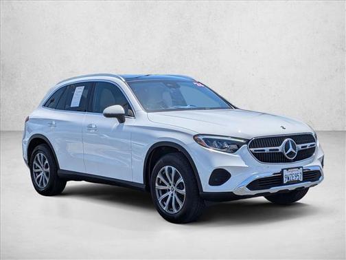 Polar White 2026 Mercedes-Benz GLC 300 4MATIC