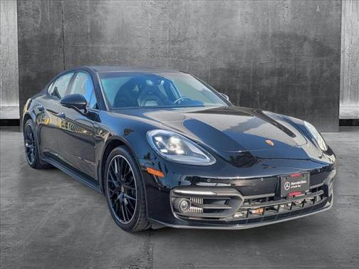 2022 Porsche Panamera RWD