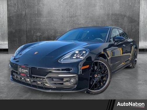 2022 Porsche Panamera RWD