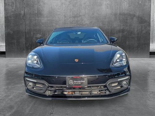 2022 Porsche Panamera RWD