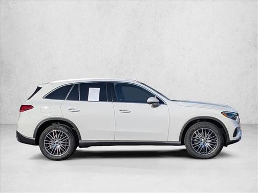 2025 Mercedes-Benz GLC 300 4MATIC