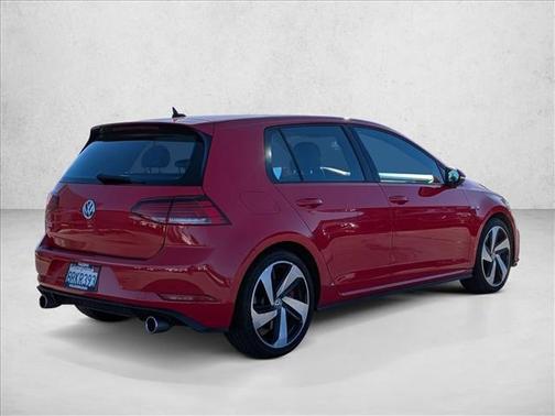 2020 Volkswagen Golf GTI 2.0T SE DSG
