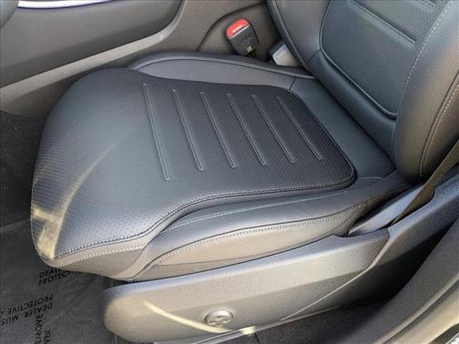 2026 Mercedes-Benz GLC 300 Base