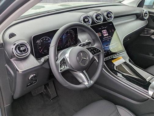 2025 Mercedes-Benz GLC 350e Base