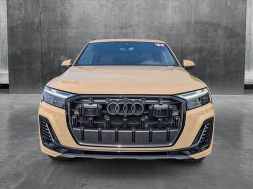 2025 Audi Q7 45 Premium Plus
