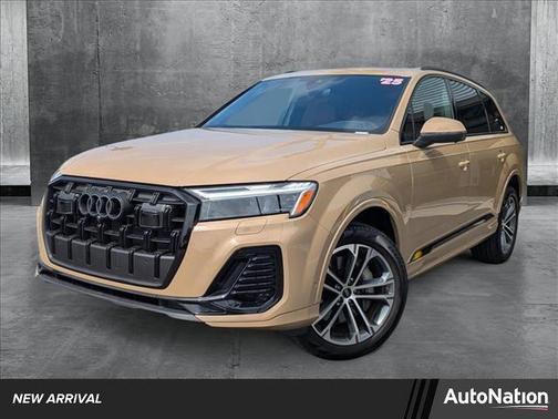 2025 Audi Q7 45 Premium Plus