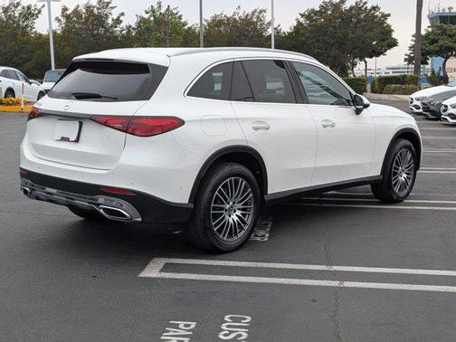 2025 Mercedes-Benz GLC 300 Base