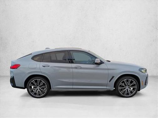 2022 BMW X4 xDrive30i