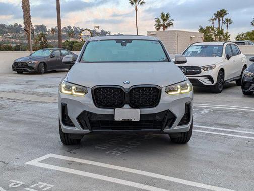 2022 BMW X4 xDrive30i