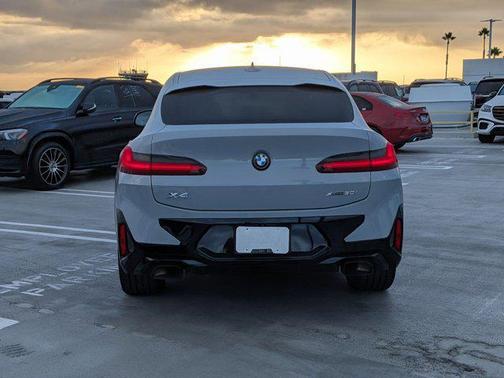2022 BMW X4 xDrive30i