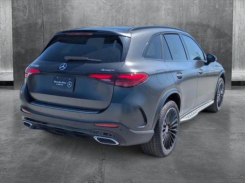 2025 Mercedes-Benz GLC 300 4MATIC